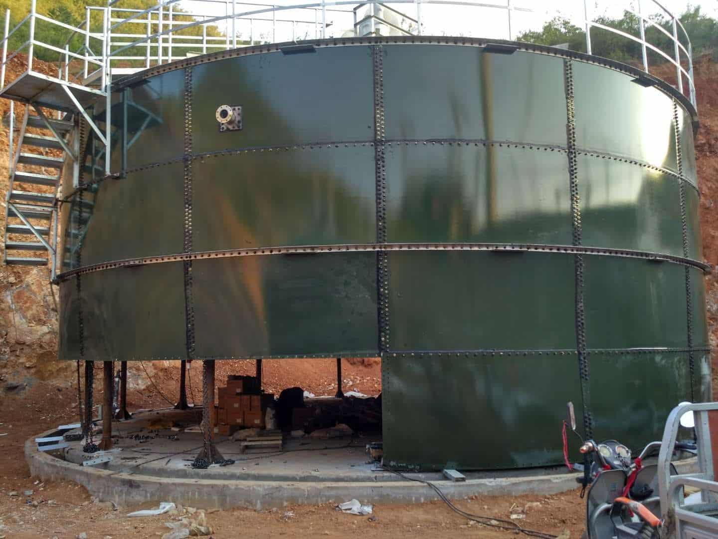 Enamel Tanks